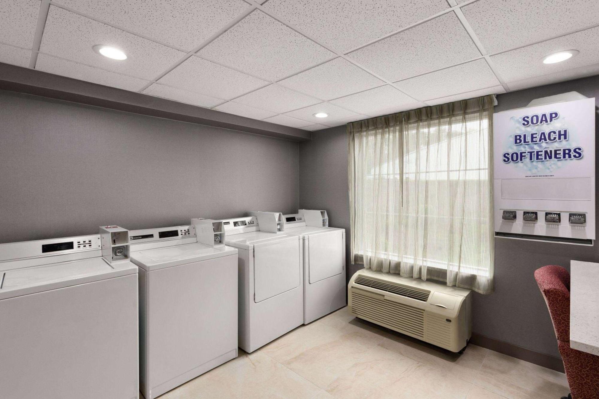 Hotel La Quinta By Wyndham Papermill Knoxville