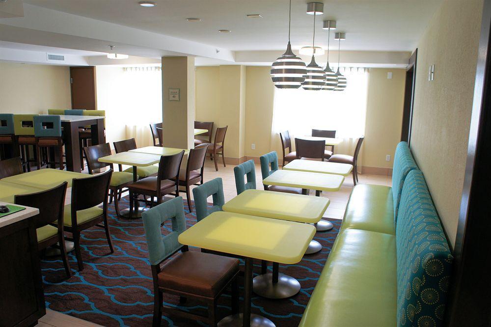La Quinta By Wyndham Papermill