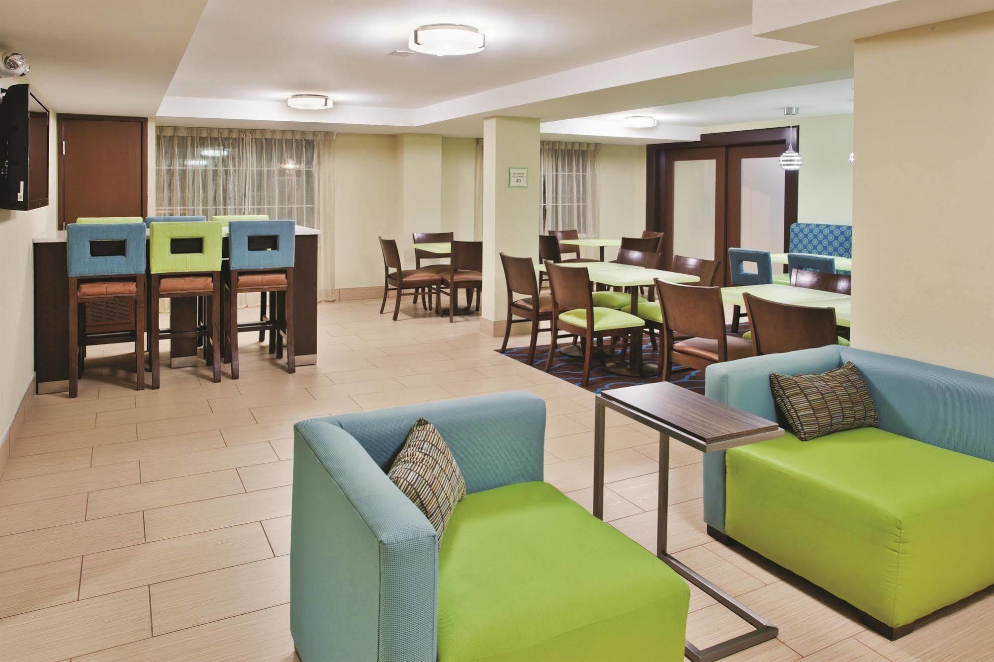 La Quinta By Wyndham Papermill