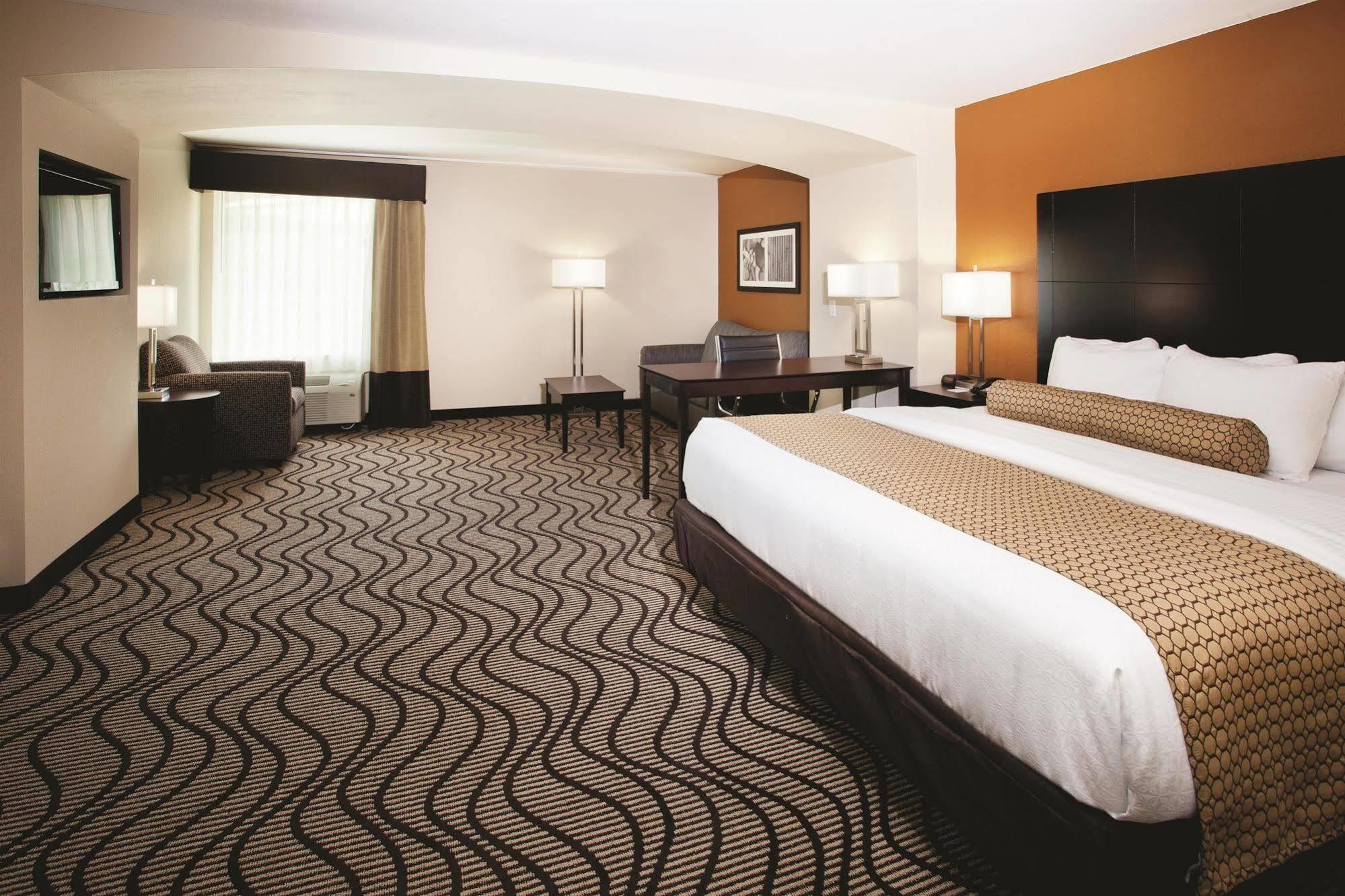 Hotel La Quinta By Wyndham Papermill 3*